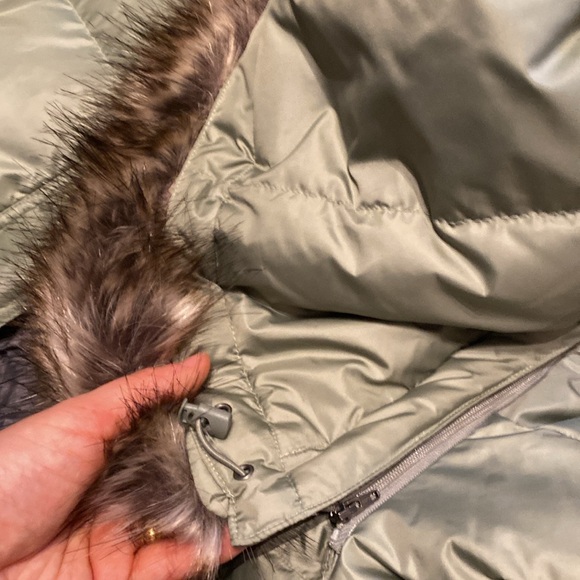 Women’s XL Down Eddie Bauer Sage Long Coat- Faux Fur Removable Hood-Worn Twice - Picture 4 of 12